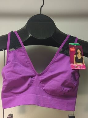 L Hanes Purple Wireless Comfort Flex Fit Bra with Black Mesh Accents Nwt hcl9